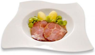 Smoked neck of pork with broad beans